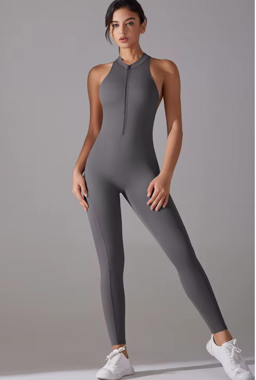 MONO BEATRIZ DE ESPALDA DESCUBIERTA™