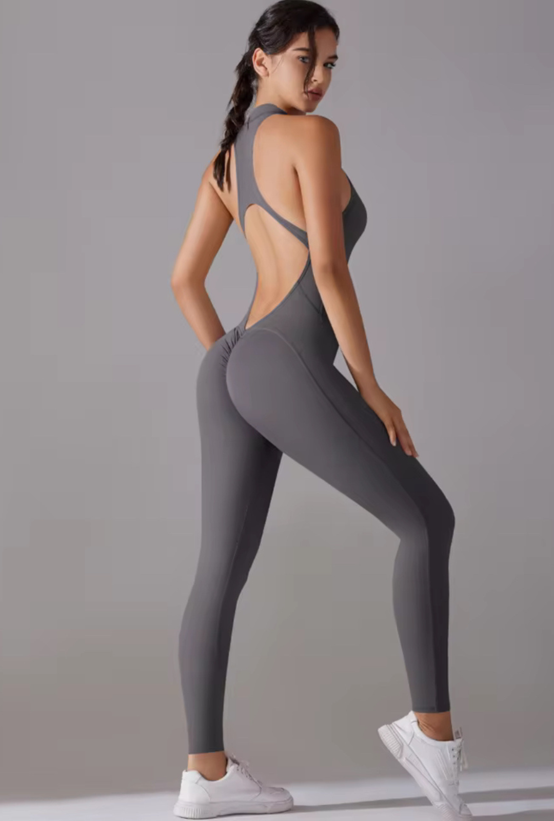 MONO BEATRIZ DE ESPALDA DESCUBIERTA™